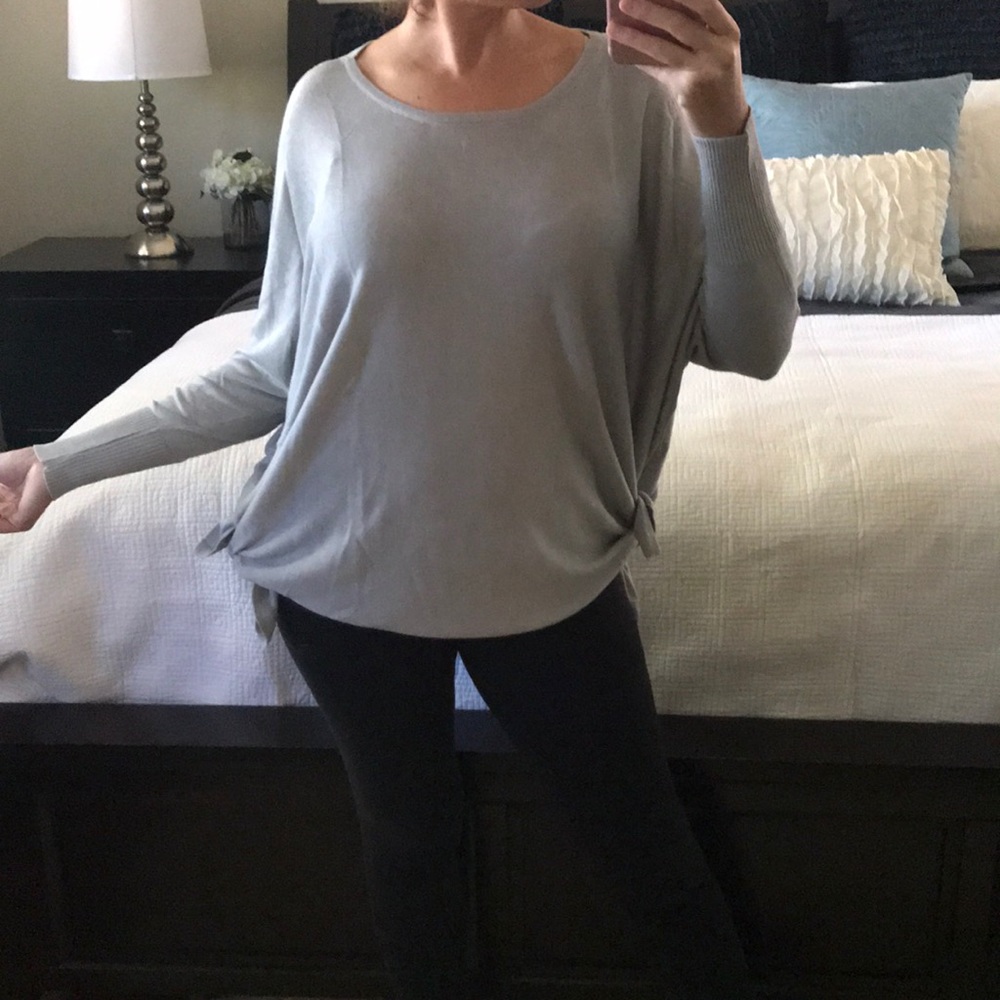 ✨LAST 2 Silver side Tie long sleeve light knit top - Picture 2 of 8